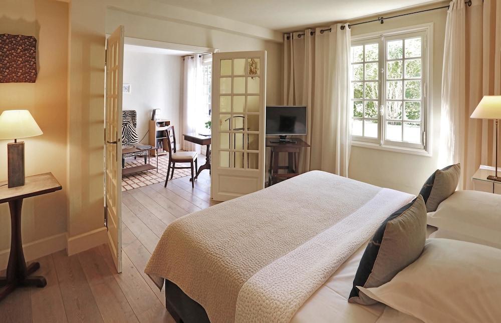 Hotel Baumaniere Les Baux De Provence ภายนอก รูปภาพ